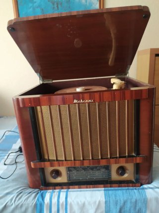 Radio Tocadiscos Antigua Marconi