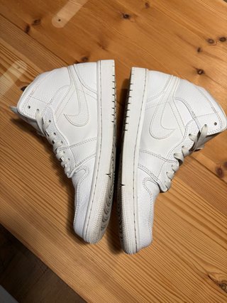 Air Jordan 1 Mid Blancas