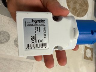 Adaptador Enchufe 16A a shuko Schneider Electric