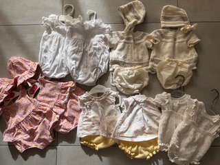 Lote de 10 prendas de ropa para bebe de 1 y 3m.