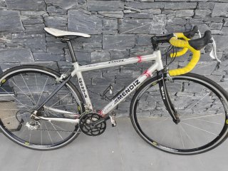 Bicicleta de Carretera Mendiz Status