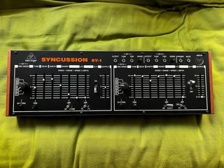 Behringer Syncussion SY-1