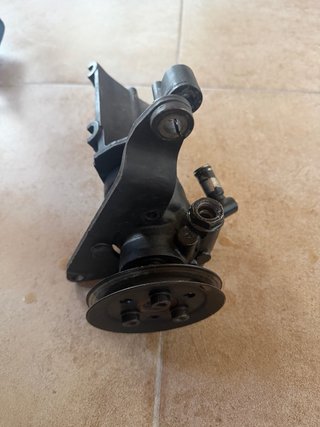 Bomba de dirección Volkswagen Golf MK2 KR