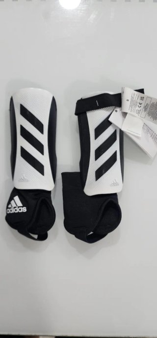 Espinilleras Adidas con protección de tobillo S