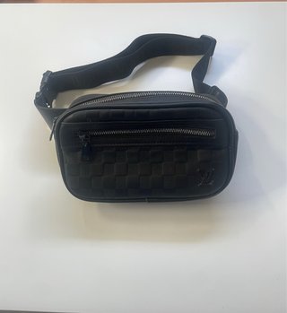 Riñonera Louis Vuitton Negra