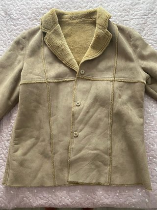 Abrigo Beige con Interior de Borreguillo