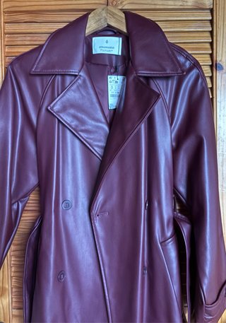 Gabardina Stradivarius Berenjena Talla S