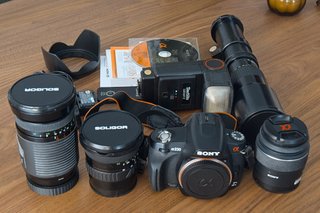 Cámara Sony a230 con Objetivos y Accesorios