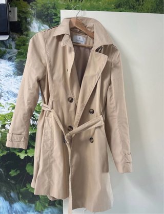 Gabardina Stradivarius Beige
