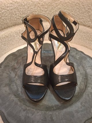 Sandalias de tacón negras