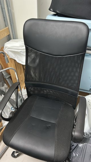 Silla de oficina negra