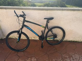 Bicicleta de Montaña Btwin Negra