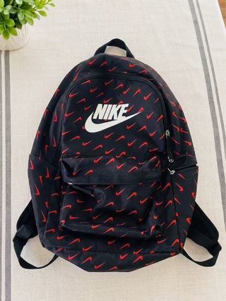 Mochila Nike Negra con Estampado