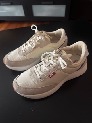 Zapatillas Levi's Beige