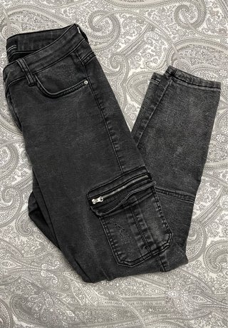 Pantalones Pitillo Cargo Grises oscuro