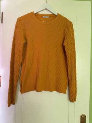 Jersey Bershka Mostaza