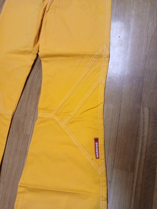 Pantalones acampanados Amarillos con Costuras