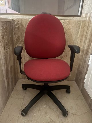 Silla de oficina roja