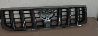 Rejilla Delantera Toyota Land Cruiser J12