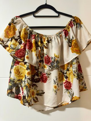 Blusa floral palabra de honor Stradivarius L