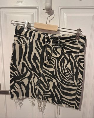 Falda Zara Estampado Cebra