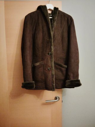 Chaquetón de pelo marrón