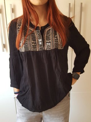 Blusa Mango Negra con Abalorios Talla S