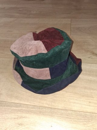 Sombrero de copa estilo patchwork.