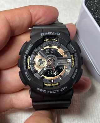 Casio Baby-G Negro y Dorado