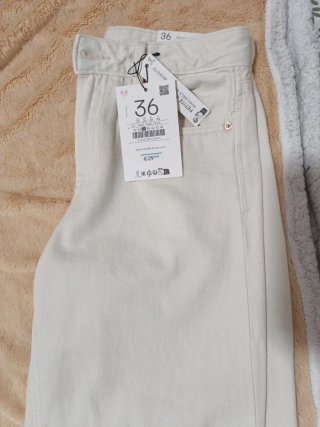 Pantalón Stradivarius Beige Talla S