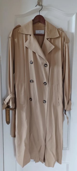 Gabardina Beige Clásica