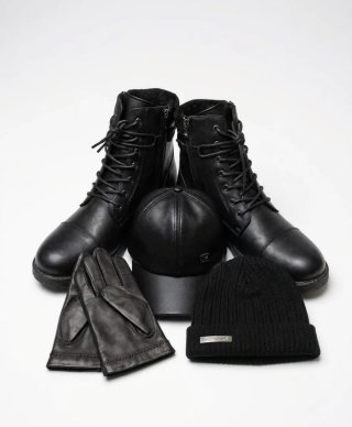 Botas de vestir, n°43, Gorra y Guantes. + REGALO.