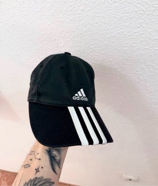 Gorra adidas Negra