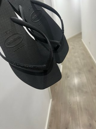 Sandalias Havaianas x Zara edicion limitada Zara