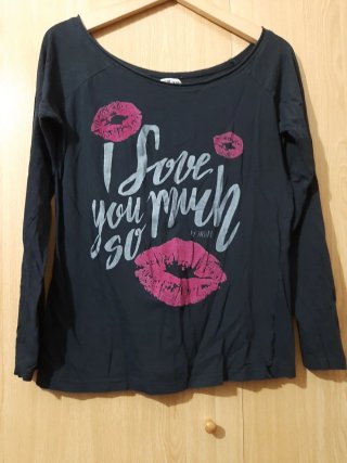Camiseta Negra con Estampado Inside