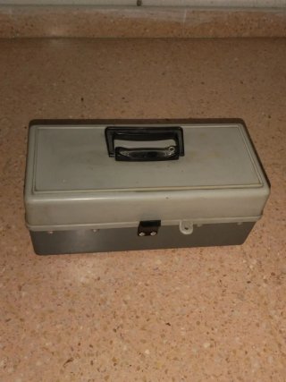 Caja de pesca portátil