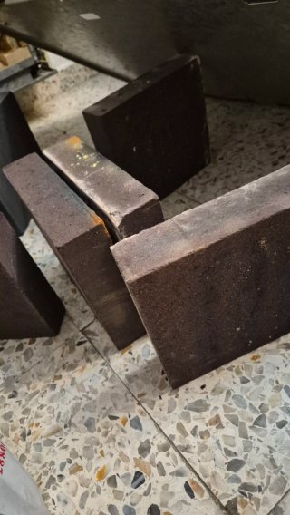 Ladrillos refractarios. 19x21 cm.  12 uds