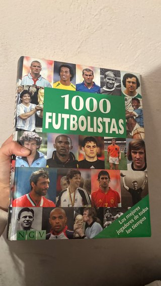 1000 futbolistas : los mejores de todos los tiempo