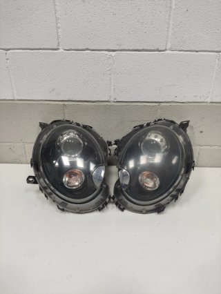 Pareja de faros  Bi Xenon  Mini Cooper R56,R57.