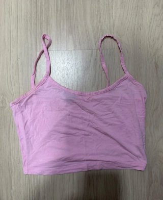 Top de tirantes rosa