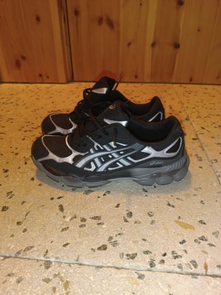 ASICS gel nyc