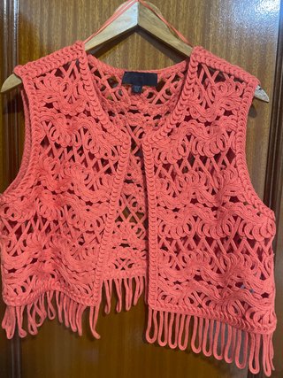 Chaqueta sin mangas Zara roja