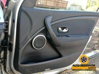 Guarnecido puerta delantera derecha Renault