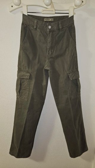 Pantalón Cargo caqui de Pull&Bear