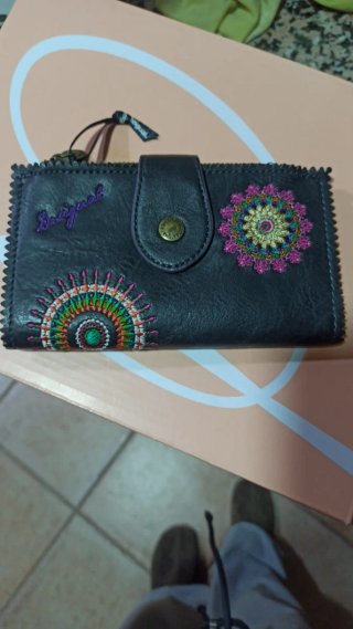 Monedero Desigual Negro
