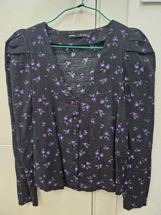 Blusa Lefties Negra con Flores Talla S