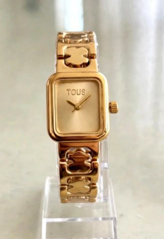 Reloj Tous Dorado en tendencia.