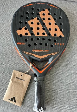 Pala Adidas Arrow Hit Carbon Control