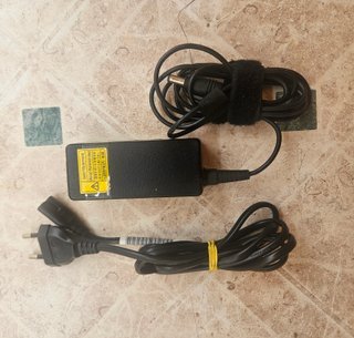 Cargador Toshiba PA3822U-1ACA