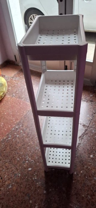 Estantería de plástico blanca